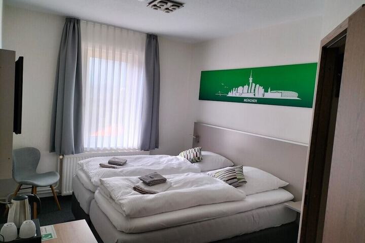 Room 15 of 46