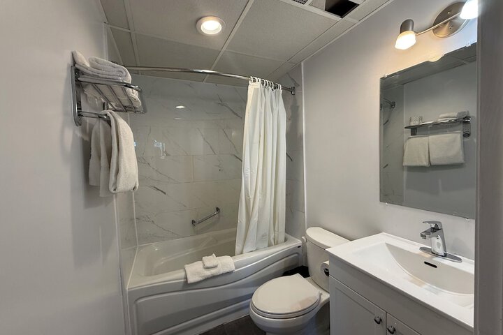 Room 16 of 27