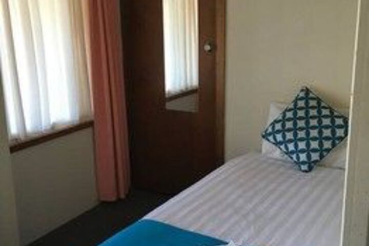 Room 52 of 71