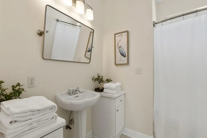 Room 8 of 24