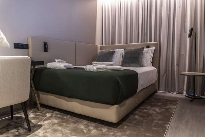 Room 7 of 34