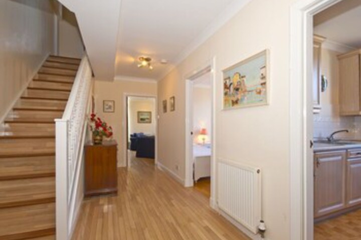 Room 8 of 33
