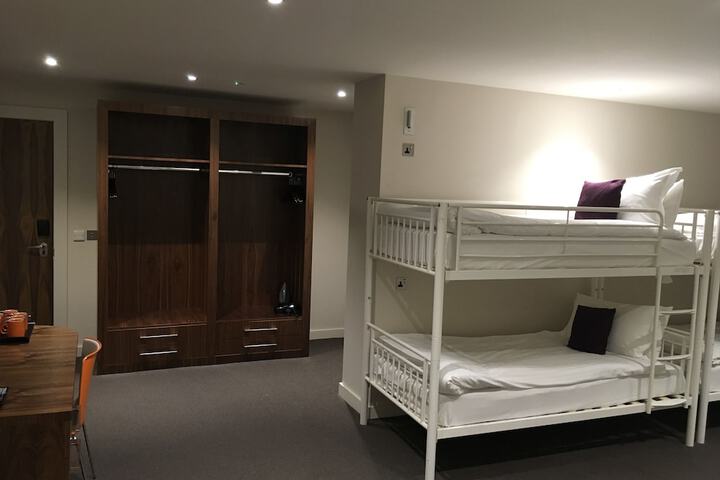 Room 13 of 69