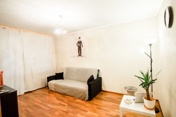 Room 12 of 23