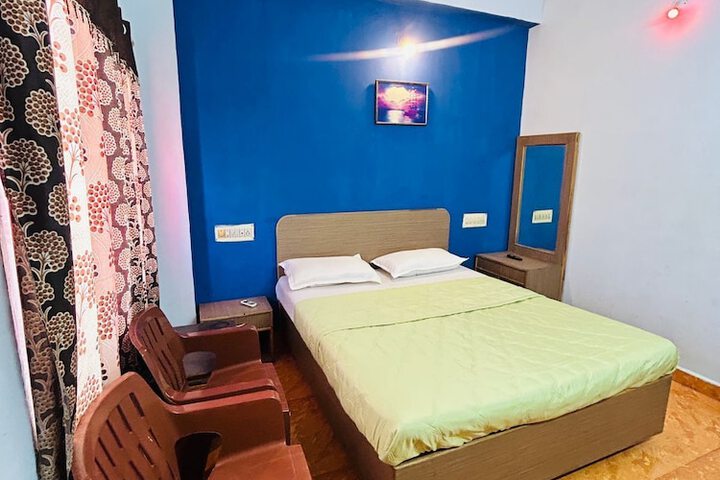 Room 4 of 14