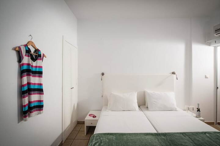 Room 5 of 30