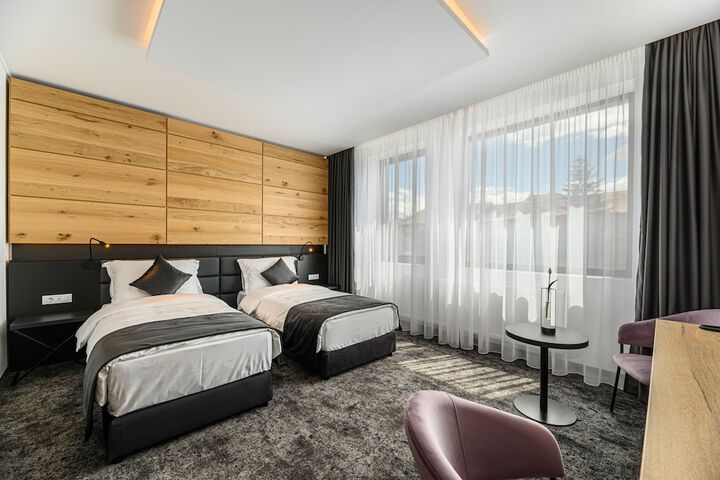 Room 33 of 131