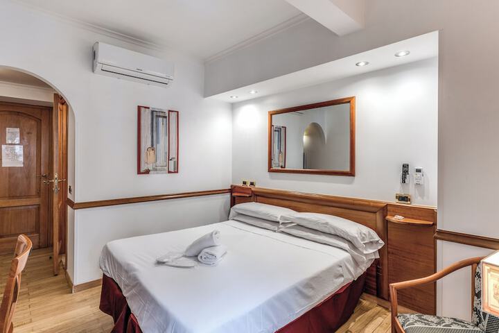 Room 40 of 121