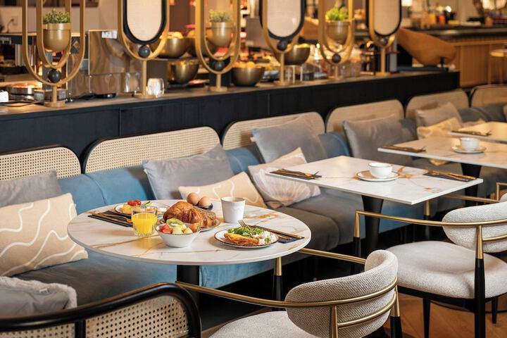 Breakfast area