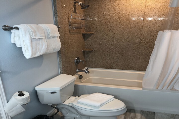 Room 138 of 173