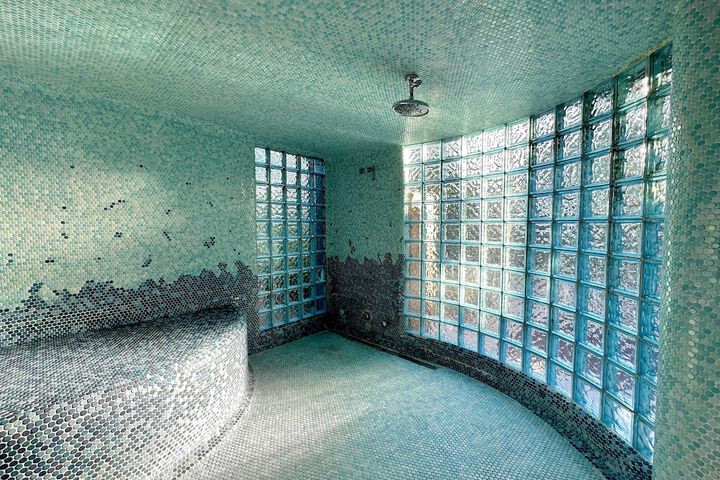 Room 75 of 85