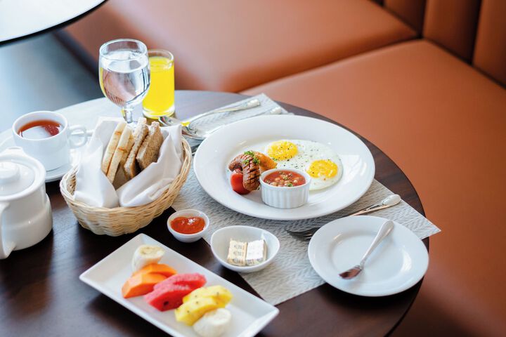 Breakfast/Coffee Service 33 of 39