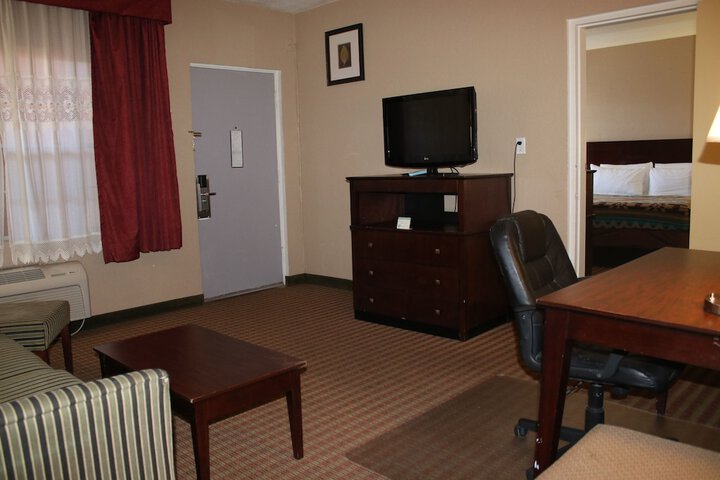 Room 13 of 42