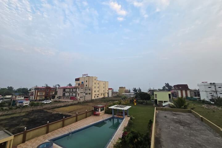 Pool 42 of 60