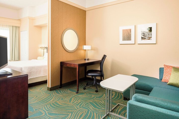 Room 12 of 32