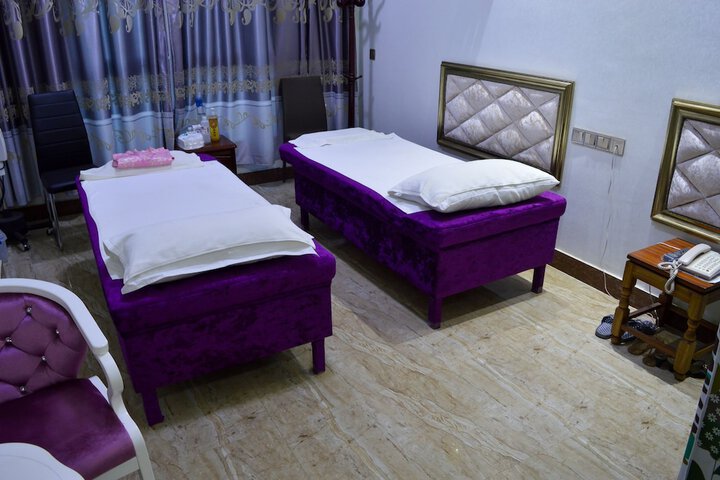 Room 13 of 40