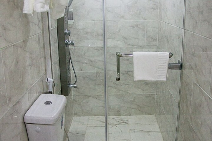 Room 20 of 37