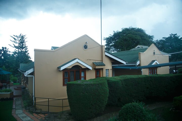 Hotel Exterior 68 of 76
