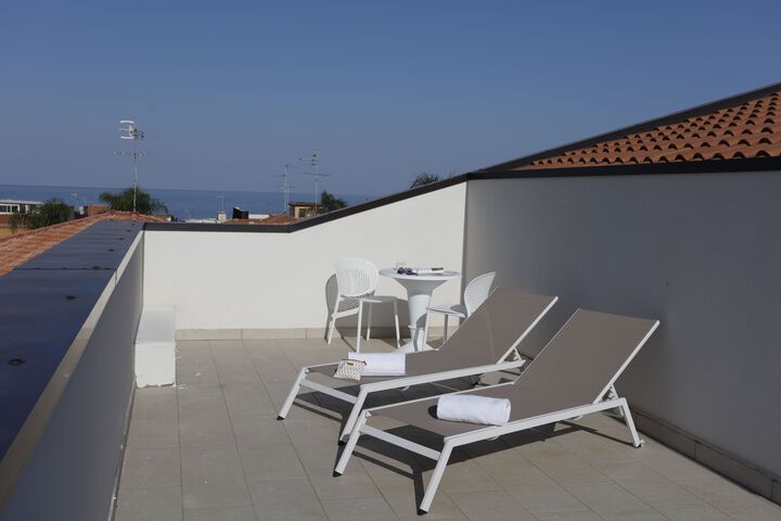Terrace/Patio 5 of 6