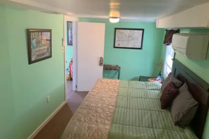Room 5 of 26