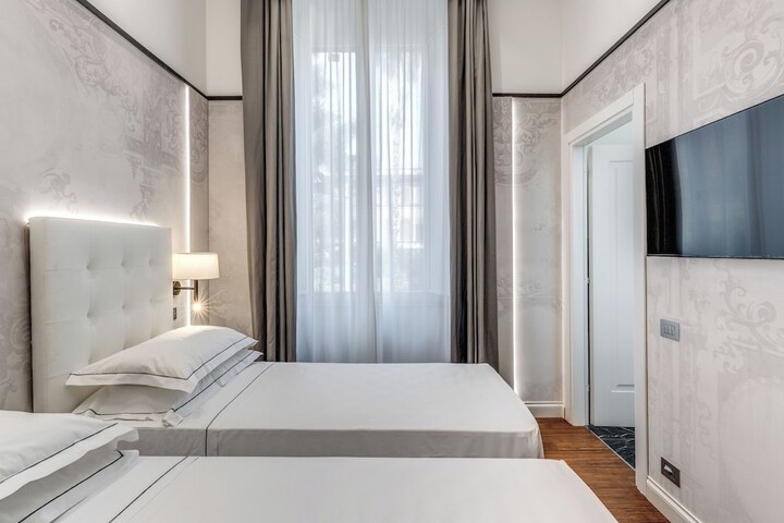 Room 9 of 52
