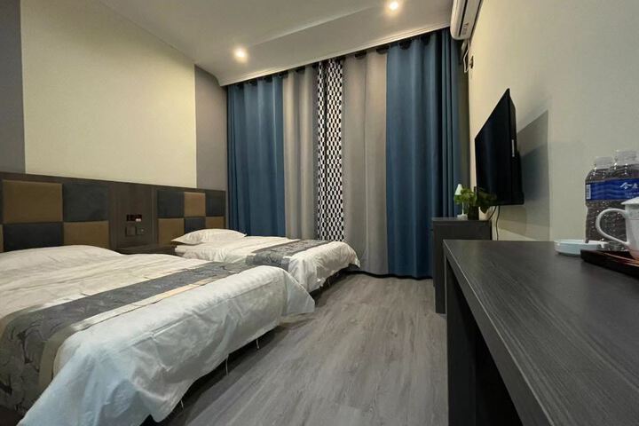 Zhengxiangbaiqi Sanda Hotel