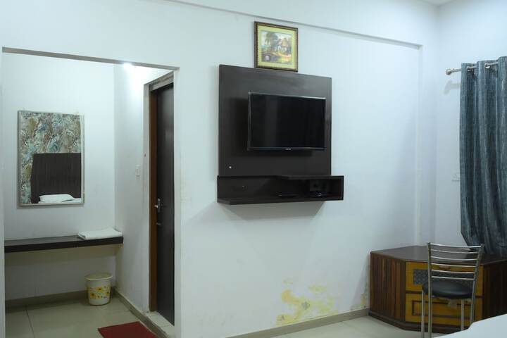 Room 48 of 106