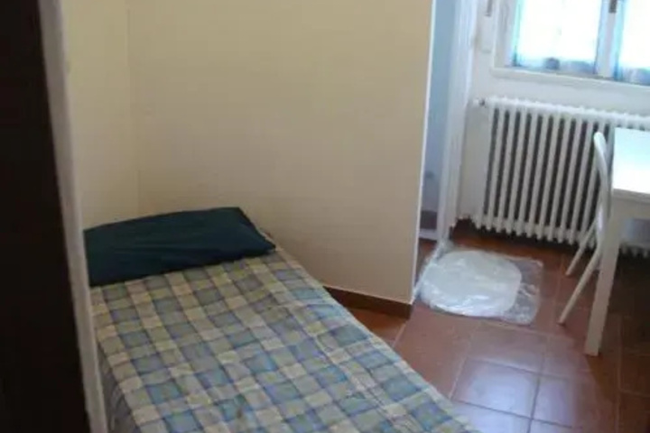 Room 11 of 12