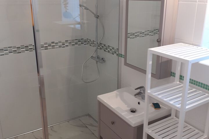 Room 2 of 19
