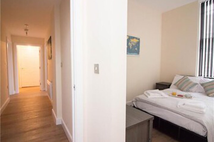 Ballroom/Hall 16 of 26