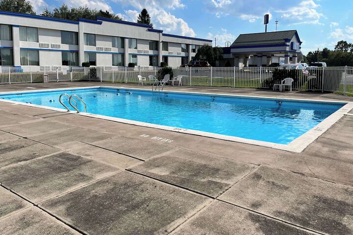 Pool 20 of 33