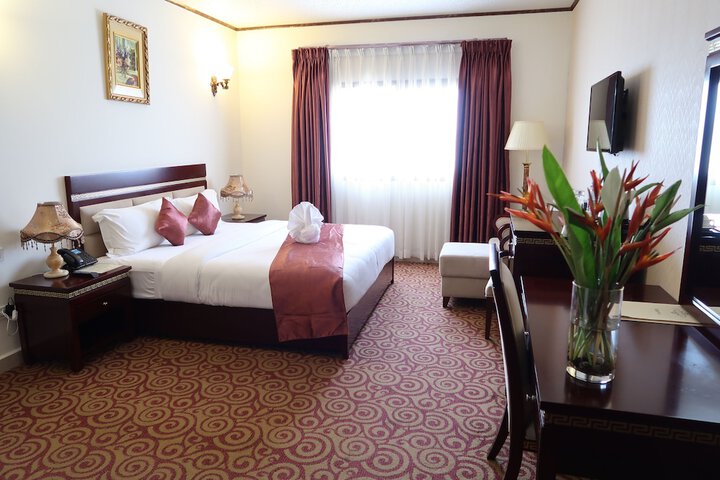 Room 19 of 128