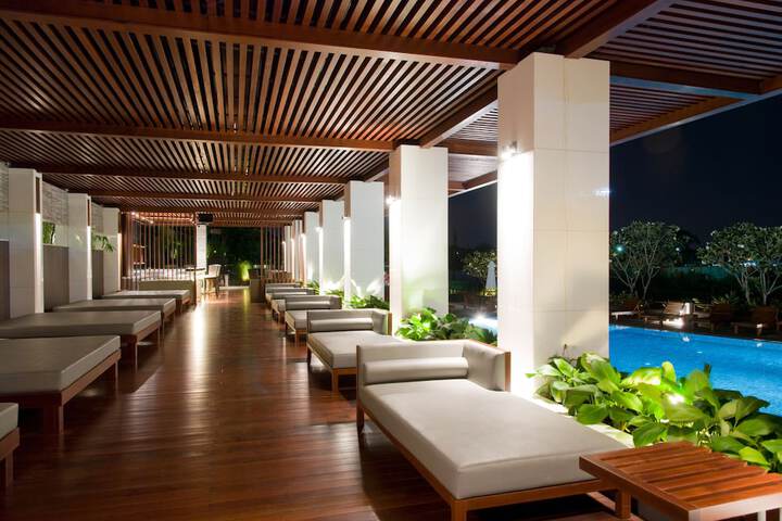 Pools & Facilities