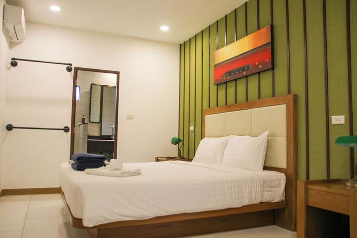 Room 43 of 160