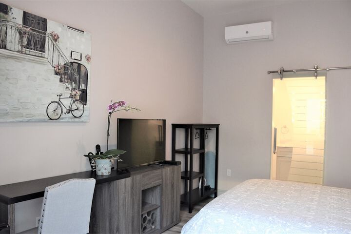 Room 11 of 48