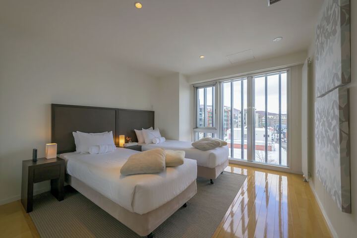 Room 106 of 237