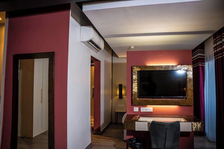 Room 29 of 100