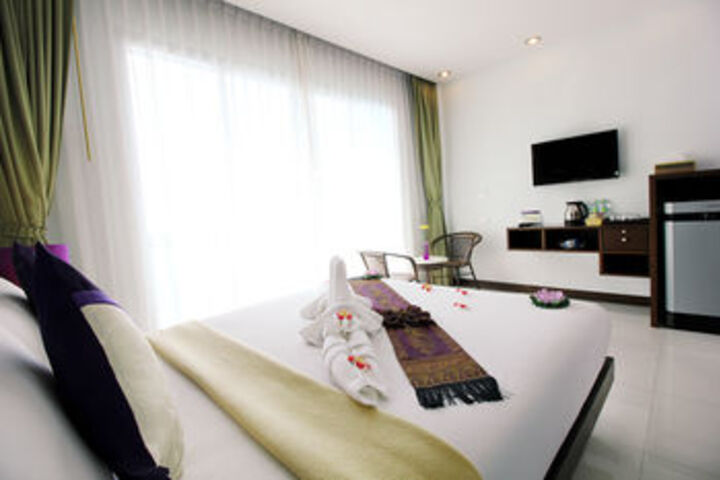 Room 10 of 35