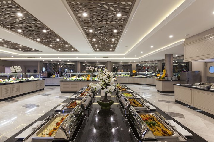 Dining 89 of 125