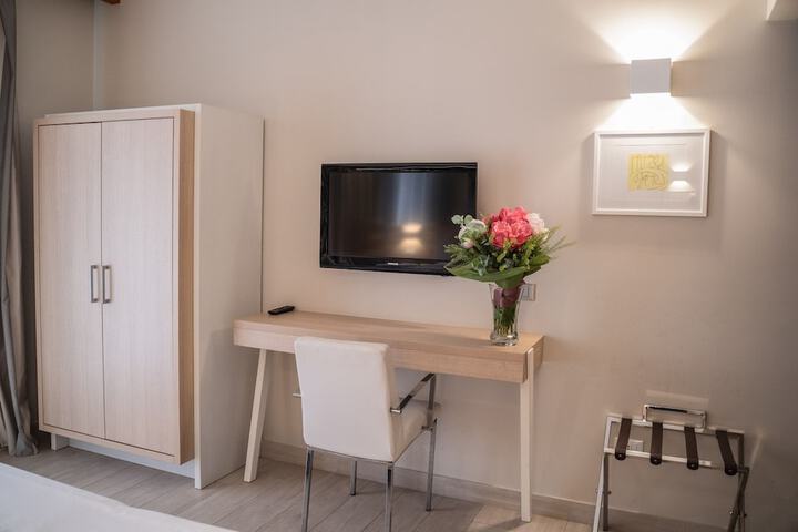 Room 20 of 32
