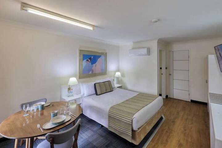 Room 19 of 46