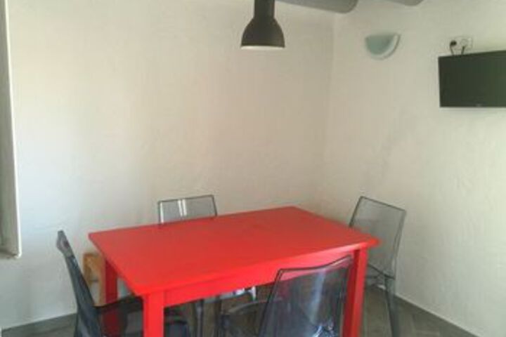 Room 92 of 200