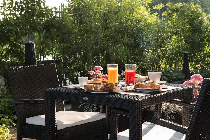 Dining Photos