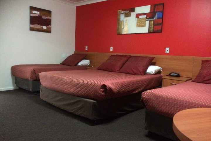 Room 81 of 159
