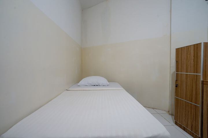 Room 9 of 27