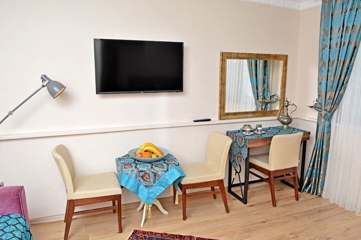 Room 15 of 53