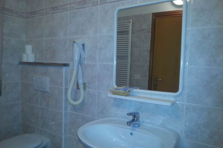 Room 44 of 70