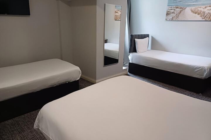 Room 11 of 69
