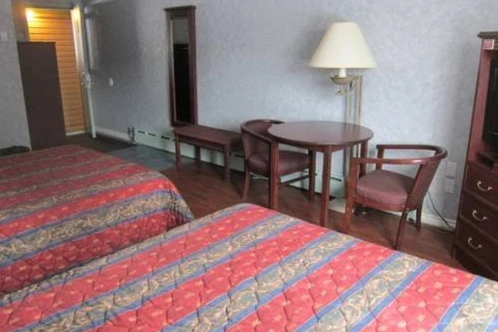 Room 15 of 22