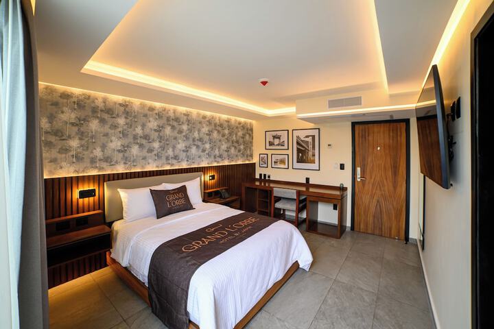 Room 7 of 19